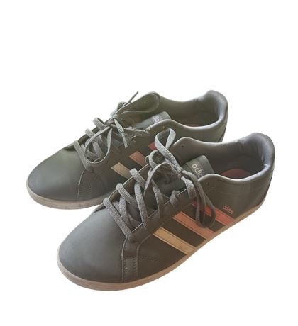 Adidas Coneo trainers
