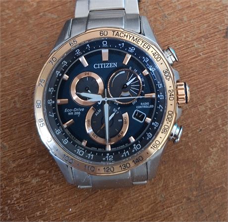CITIZEN Eco DRIVE WR200 RADIO CONTROLD DATE CHRONOGRAPH WATCH FREE UK POST
