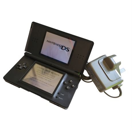 2006 Nintendo DS Lite black handheld console charger working GC