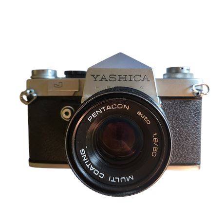 Vintage c1962 Yashica Penta J 35mm SLR camera + Pentacon auto 1.8/50 lens GC