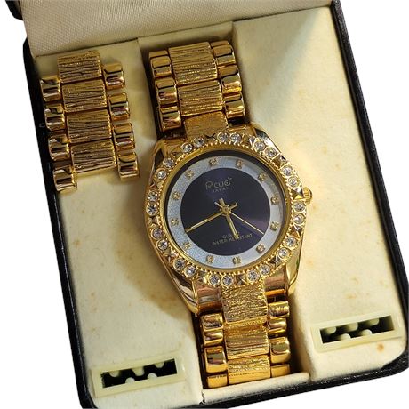 Vintage ACUCI Japan wristwatch quartz movement VGC BOXED