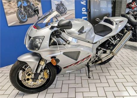 Used Honda VTR1000 SP1 f HASLEMERE MOTORCYCLES