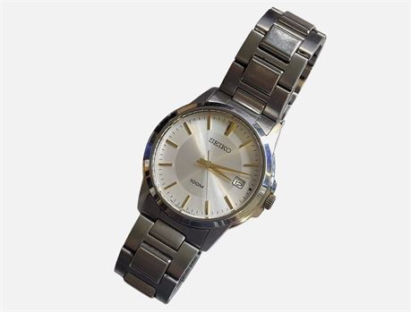 Vintage Seiko 7N42-0FC0 gents stainless wristwatch quartz movement VGC WR