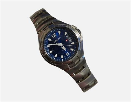 Vintage Seiko 7N42-0CN0 gents stainless wristwatch Japan quartz movement VGC WR