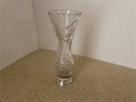 ANTIQUE CUT GLASS VASE WITH SILVER BASE