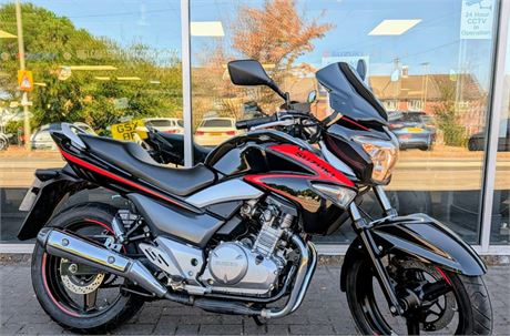 Suzuki INAZUMA 250 > Haslemere Mototcycles Whitehill