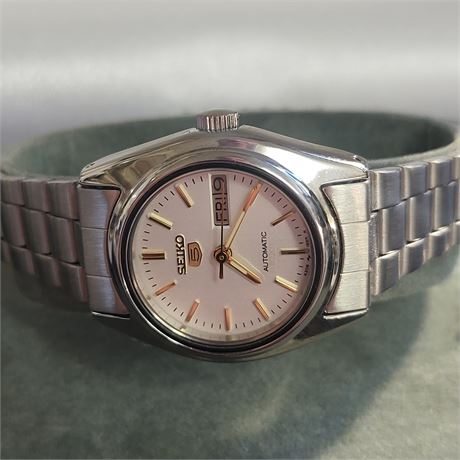 Vintage Seiko 5 Automatic 4206-0500 ladies stainless wristwatch day-date VGC